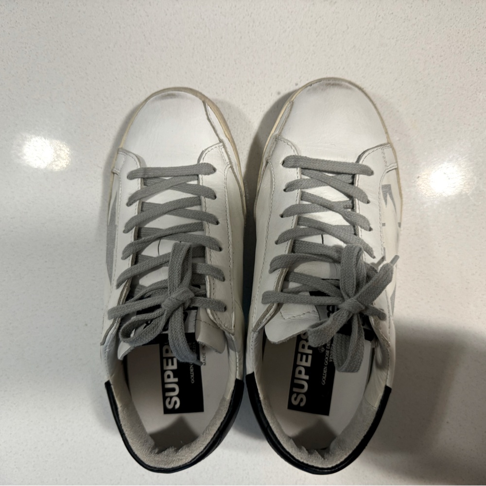 Golden goose sneaker